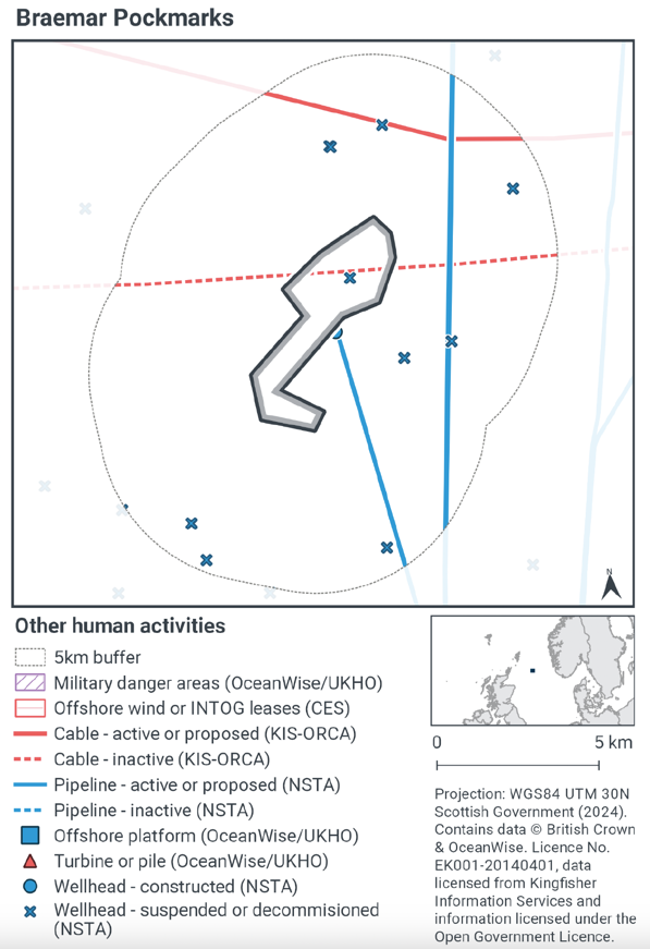 A map of Braemar Pockmarks SAC and its 5km exclusion zone, showing a number of inactive wellheads surrounding the SAC, and one inside it. One constructed wellhead sits on the eastern boundary of the SAC with a pipeline running southwest away from the SAC. Another active pipeline runs north to south to the east of the SAC. An inactive cable runs east to west through the northern portion of the SAC, with an active cable running east to west to the north of the SAC. 